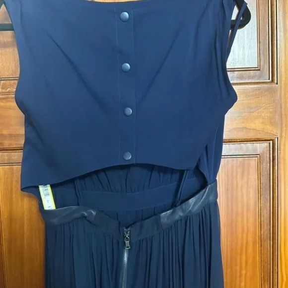 Alice + Olivia Triss Sleeveless Maxi Dress With Leather Trim - Picture 7 of 10